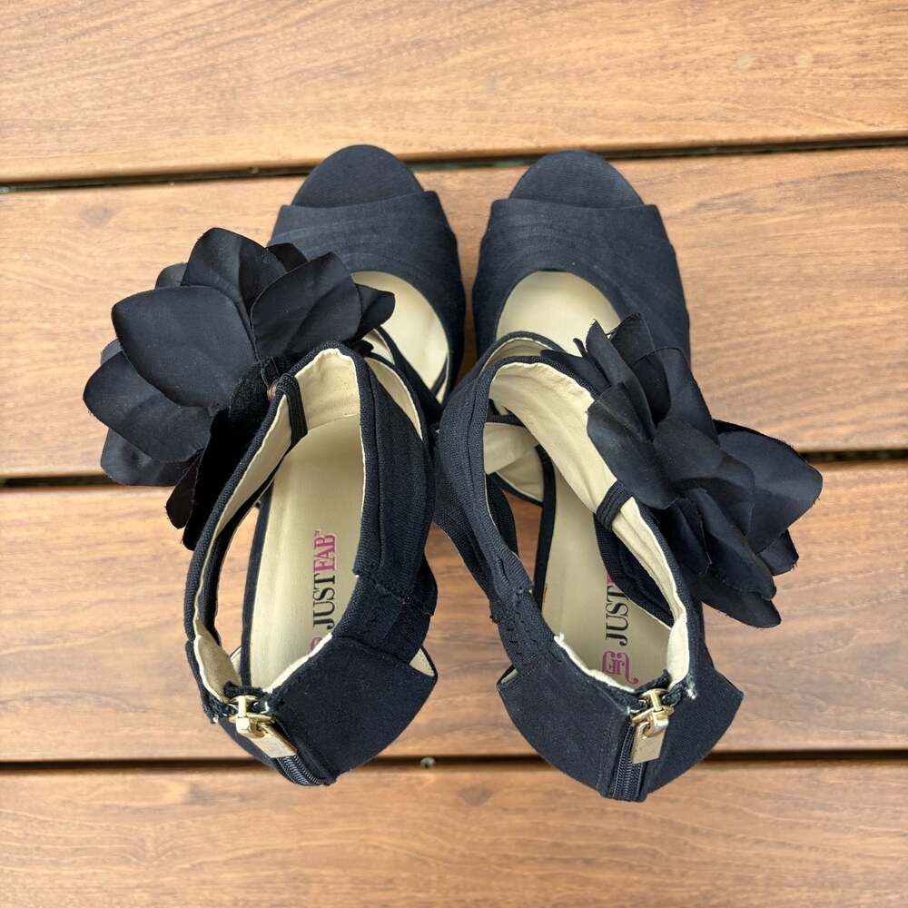 New JustFab Agnese Black Fabric Platform Wedge Sandals - Floral Accents Size 8.5 - Picture 4 of 9